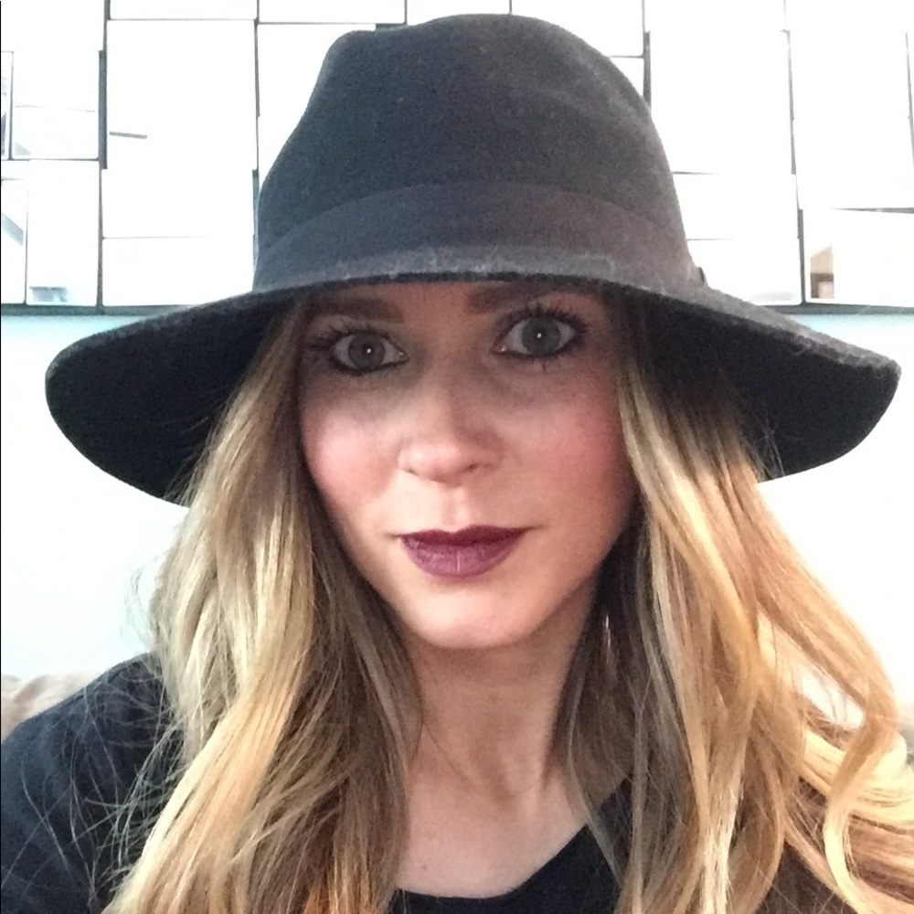 Meet your Posher, Alison